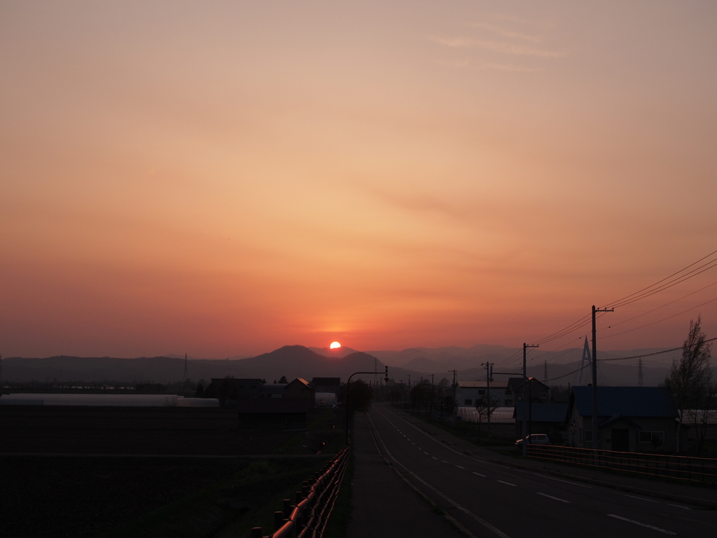 沈みゆく太陽を見つめて