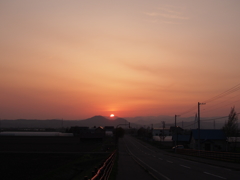 沈みゆく太陽を見つめて