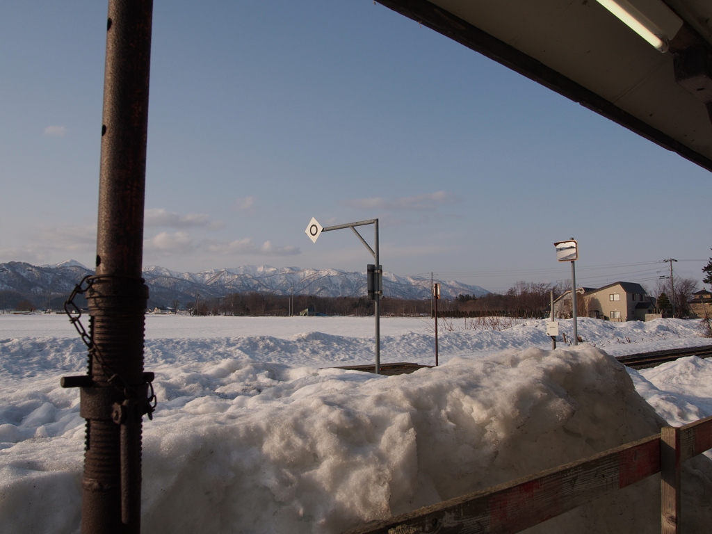 駅にて