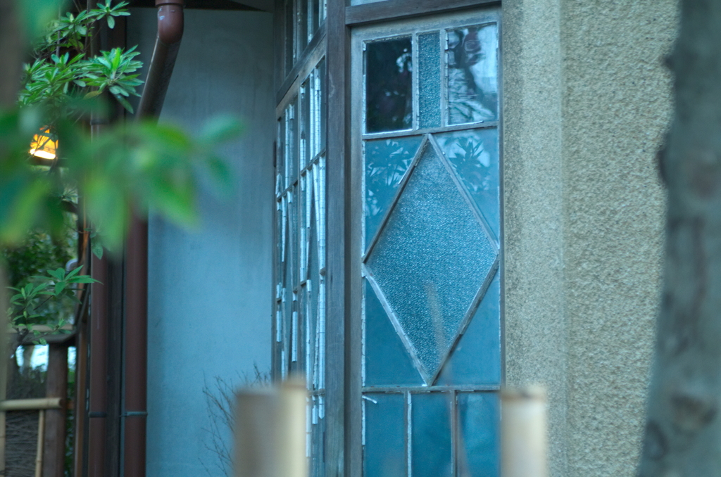 懐かしいデザインの窓
