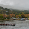 秋雨の芦ノ湖畔