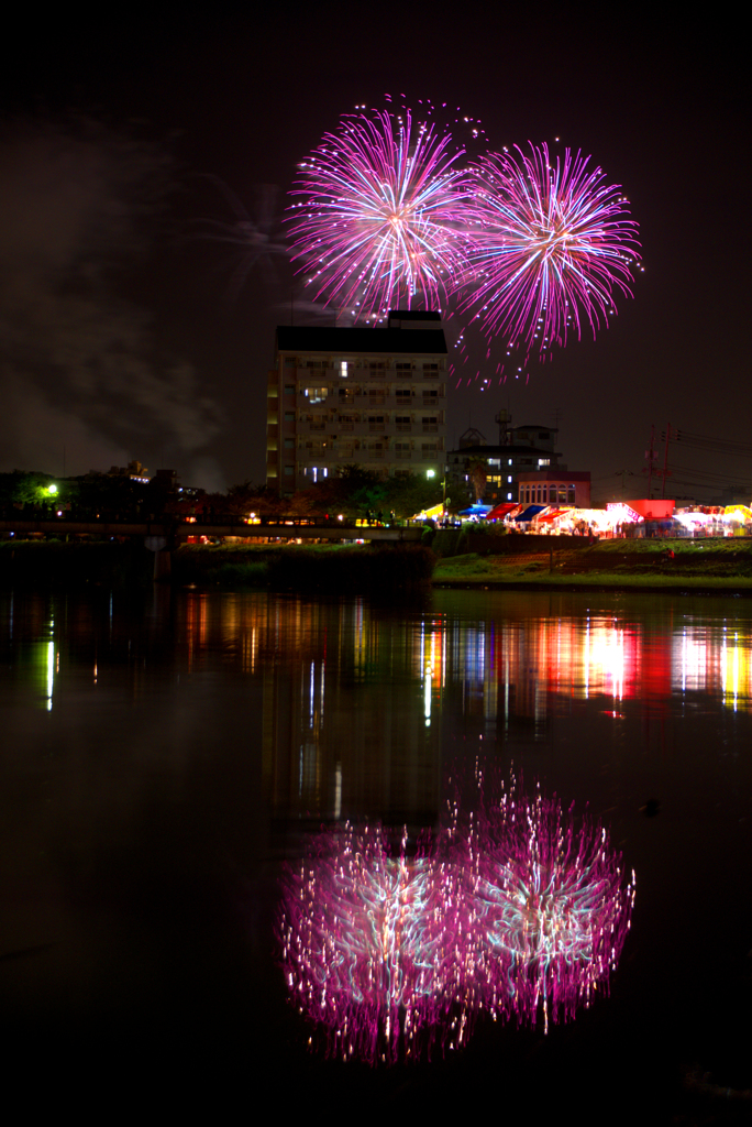 土浦全国花火競技会④川面に写った大輪の花