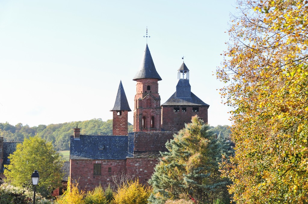 Collonges La Rouge村