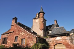 Collonges La Rouge村