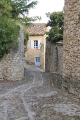 La Roque-sur-Ceze村街角