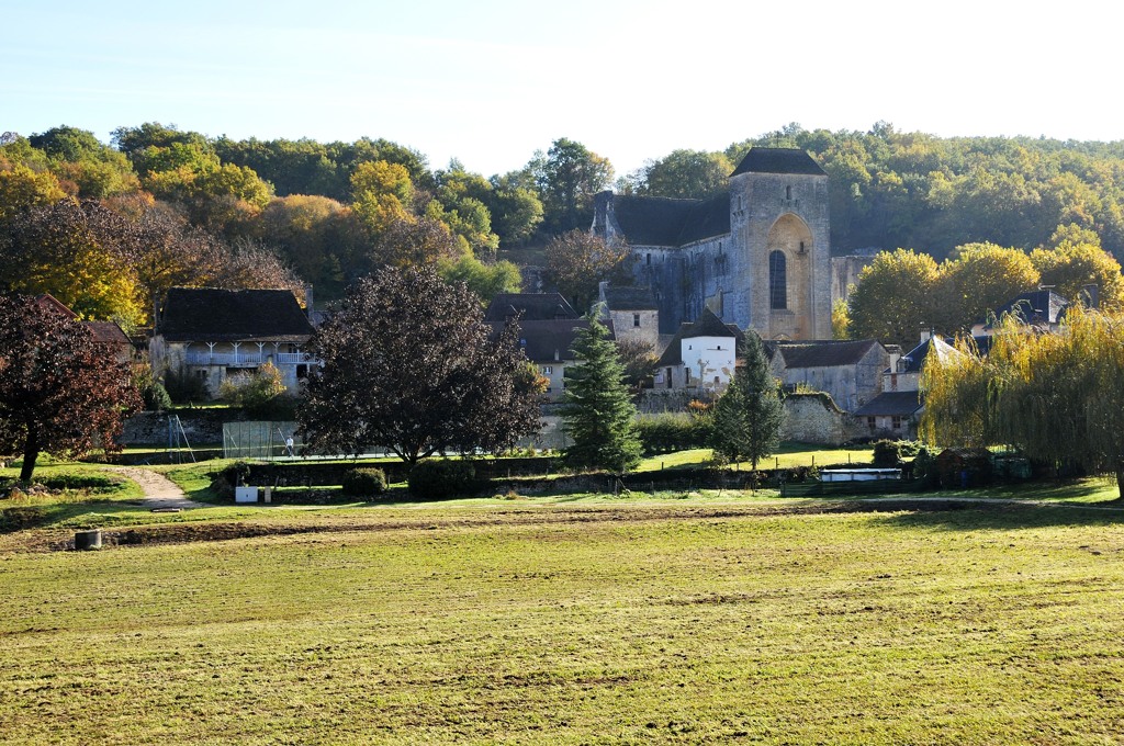 Saint Amand de Coly村