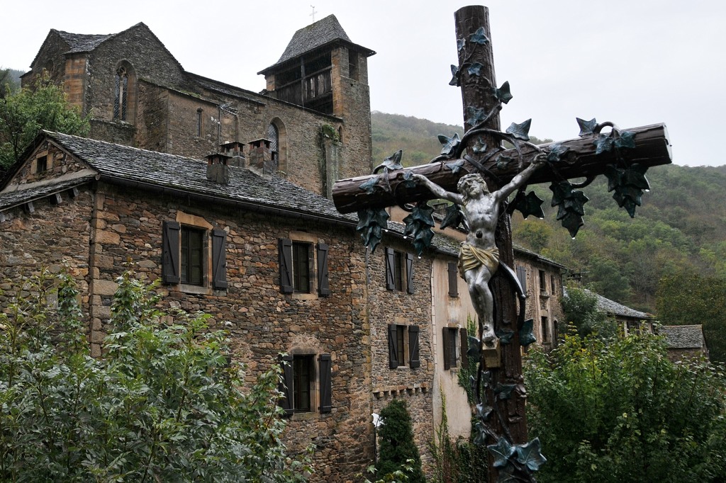 Brousse-le-Chateau村