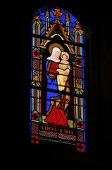 St. Cirq Lapopie村の教会のステンドグラス