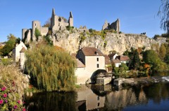 Angles-sur-l'Anglin村