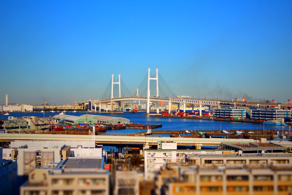 港町横浜　ベイブリッジ