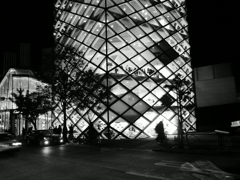 表参道と西麻布の間