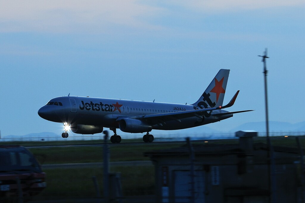 松山空港の夏夕方　①