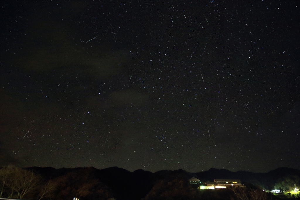 ふたご座流星群　合成②