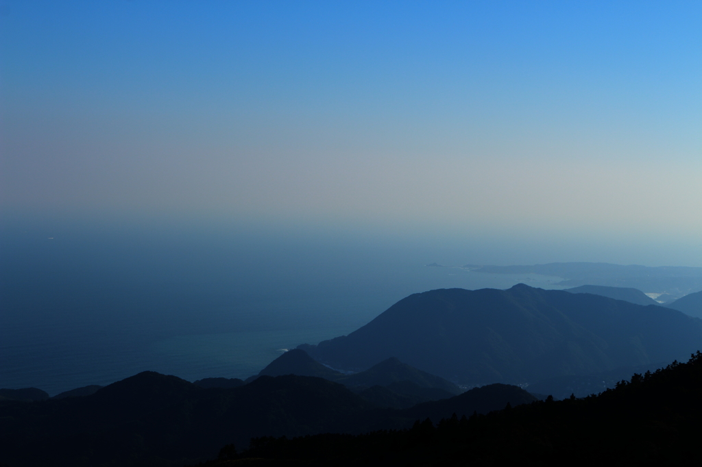 三筋山から太平洋を望む