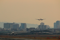 空港と町