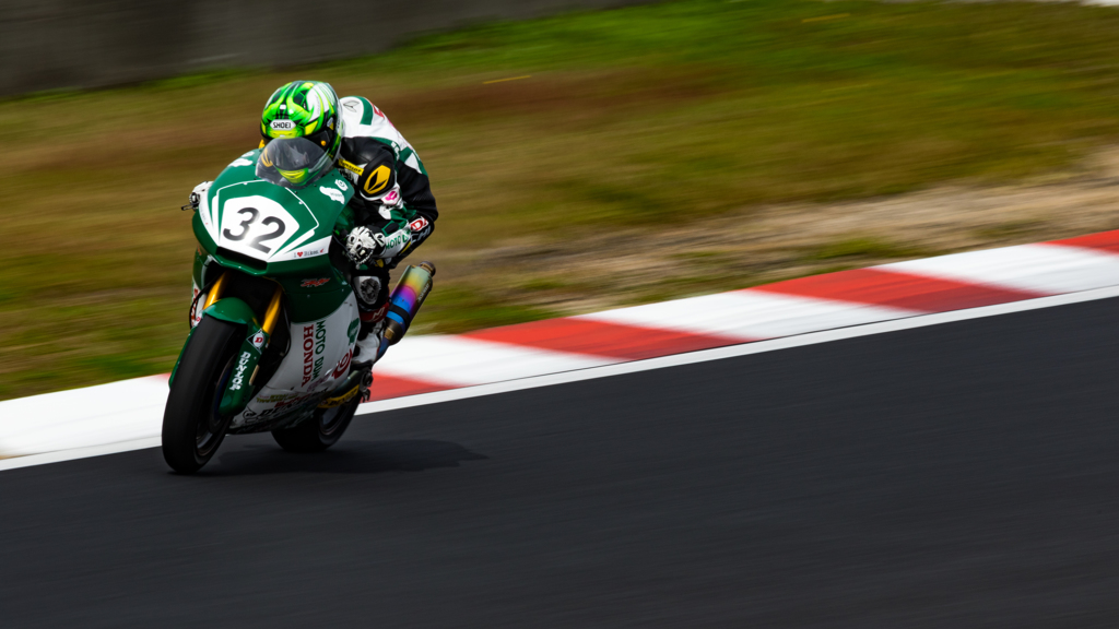 立ち上がり加速