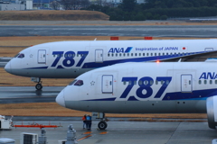 ７８７×７８７