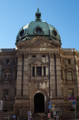神奈川県立歴史博物館（旧横浜正金銀行本店本館）