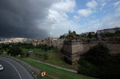 トルコ　イスタンブール　天気急変のテオドシウス城壁