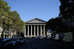 パリ　マドレーヌ寺院　遠景