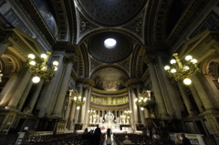 パリ　マドレーヌ寺院　内部