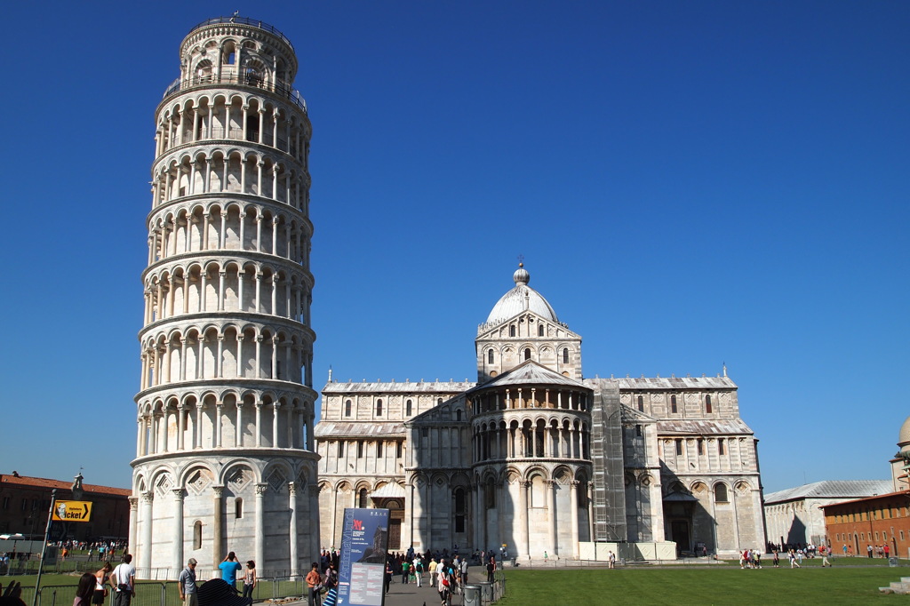 イタリア　ピサ斜塔