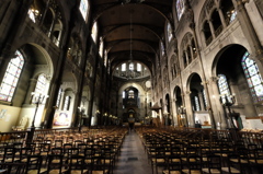 パリ　サント・オーギュスタン教会内部