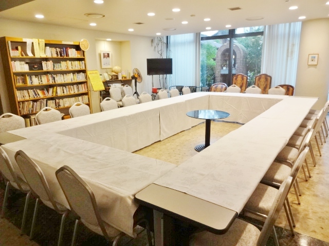 1階談話室で祝い会