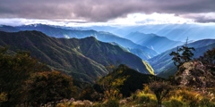 大峰の山々