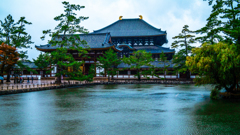 台風通過中の東大寺