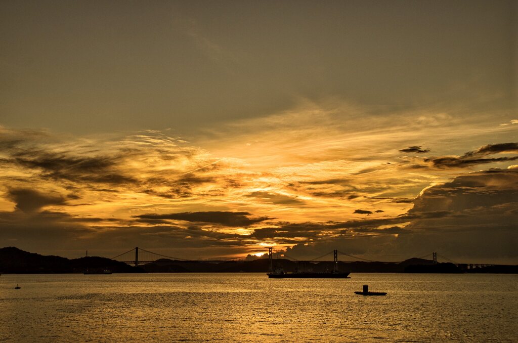 瀬戸大橋の夕焼け