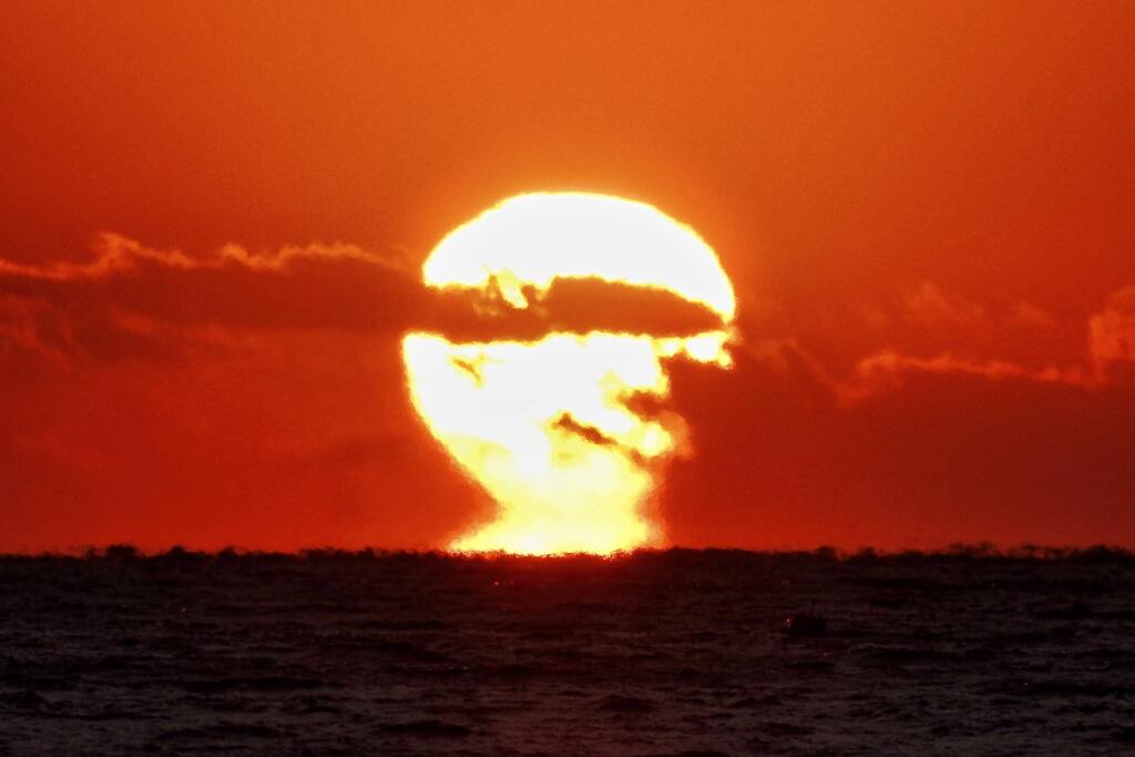 だるま夕日