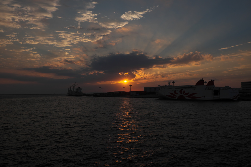 日没の南港