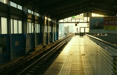 夕暮れの駅