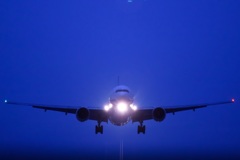ブルーアワーと飛行機