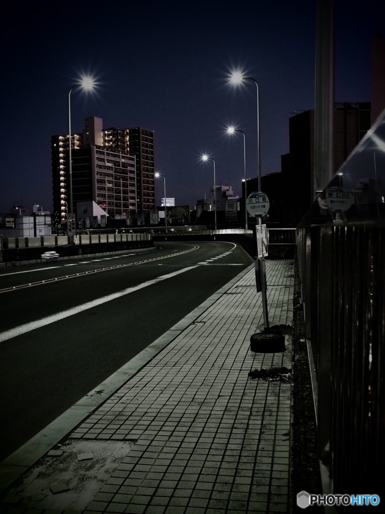 行き先は - バス停 -