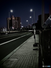 行き先は - バス停 -