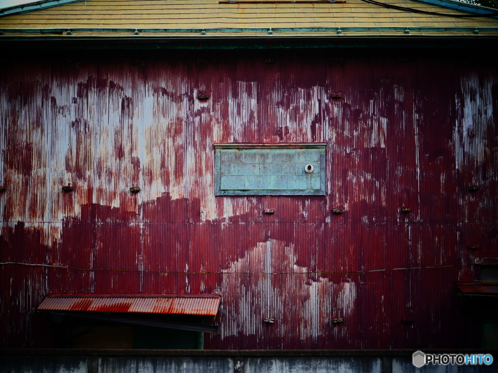 THE WALL - Tinplate -