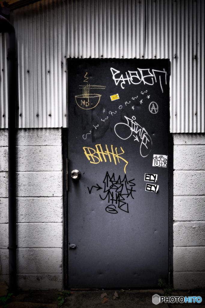 街角点描 -Door 5-