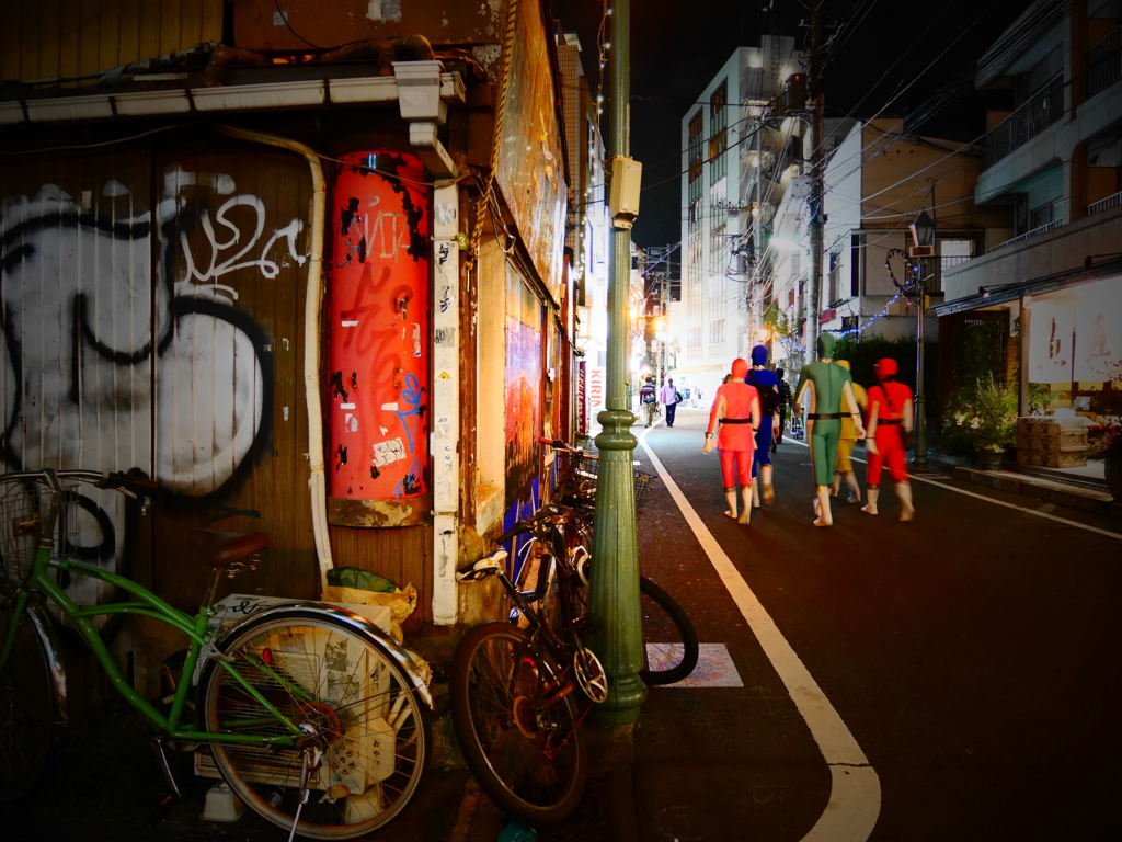 地球の平和を守って