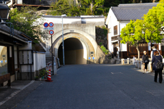 町中に有るトンネル