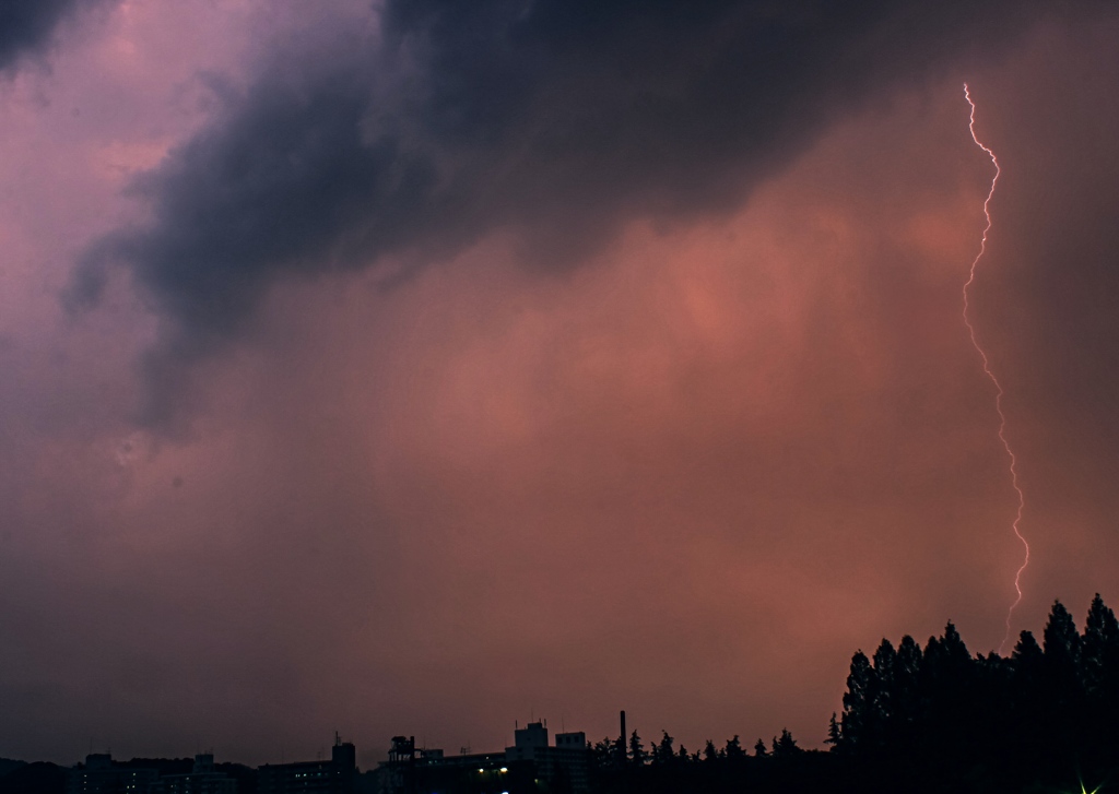 落　雷