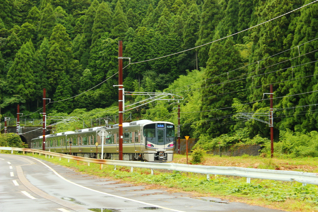 北陸本線通過中　2