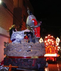 華やかな祭りの後に