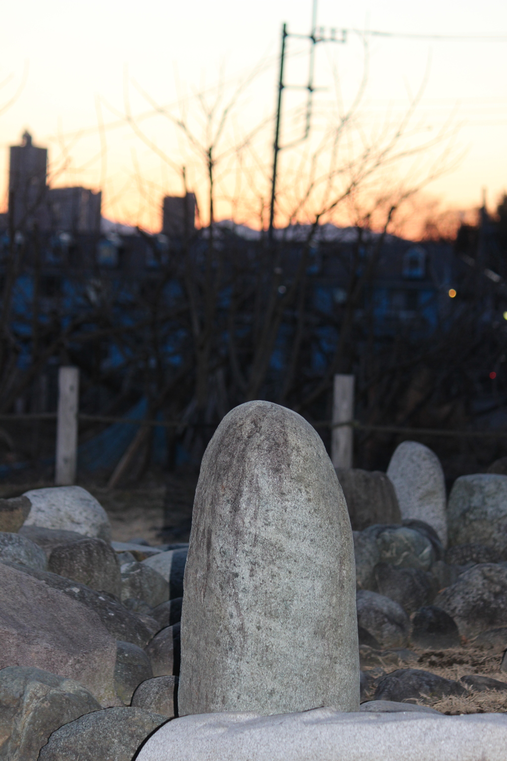 ストーンサークルの夕暮れ