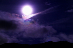 月夜の虹色