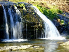 これも滝と言えるでしょうか？