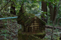 木彫りのお家