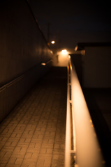 通路の向こう