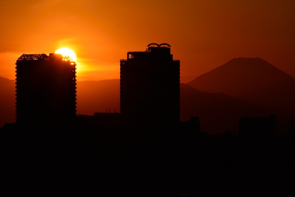 都会の夕焼け